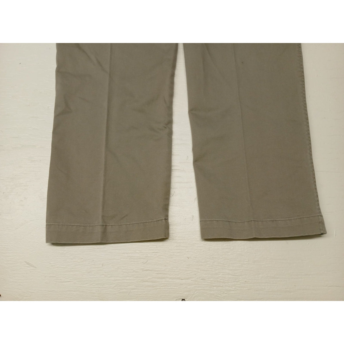 Roundtree & Yorke (34x30) Beige Vintage Wide Leg Khaki Pants