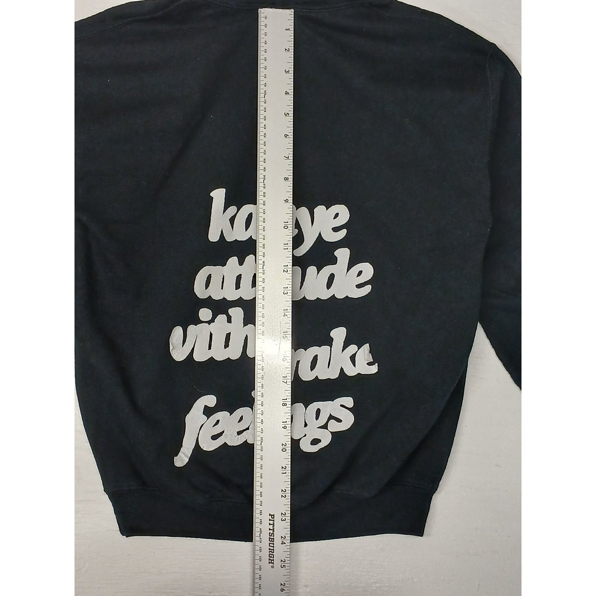 Gildan (Medium) Black Pocket Back Printed Pullover Hoodie