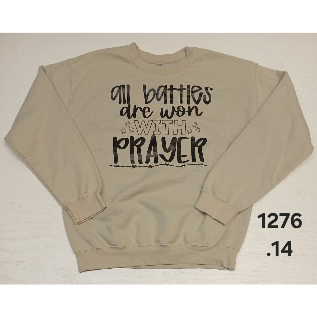 Gildan Heavy Blend (Medium) Beige Graphic Pullover Sweater