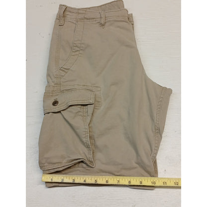 GAP (32) Beige Khaki Cargo Style Carpenter Casual Shorts