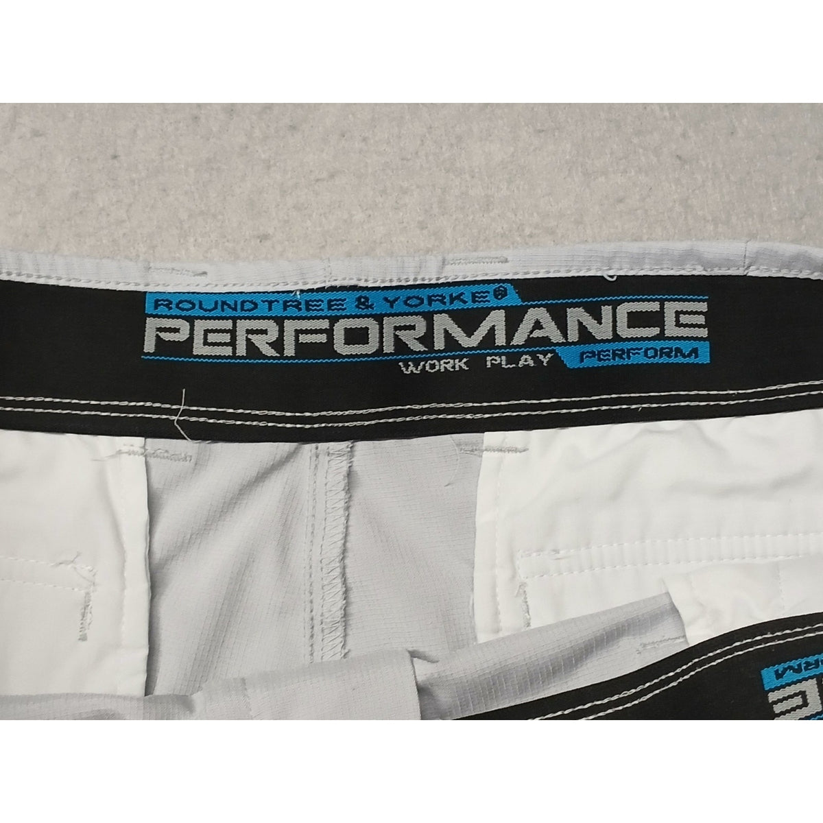 Roundtree & Yorke (36) Gray Perfromance Dri-Fit Cargo Shorts