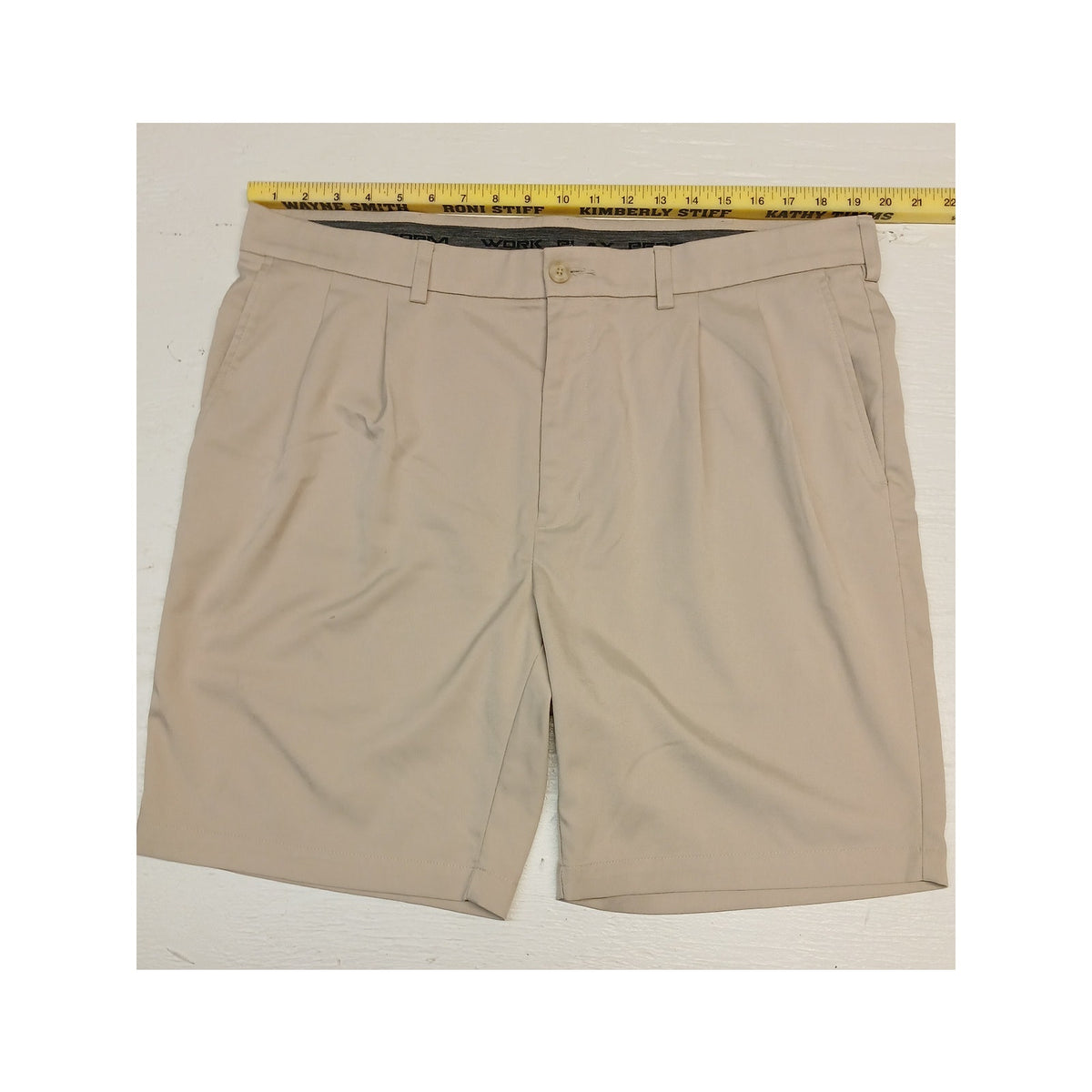 Roundtree & Yorke (40) Beige DriFit Performance Chino Shorts