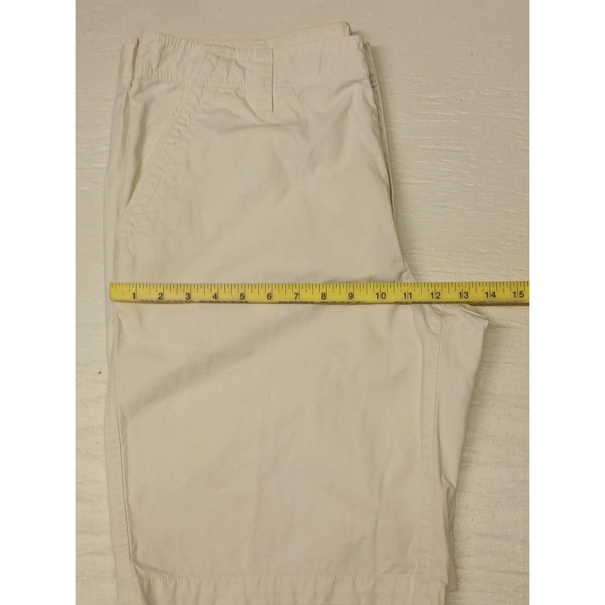 Express (36) White Board Walking Dress Chino Shorts