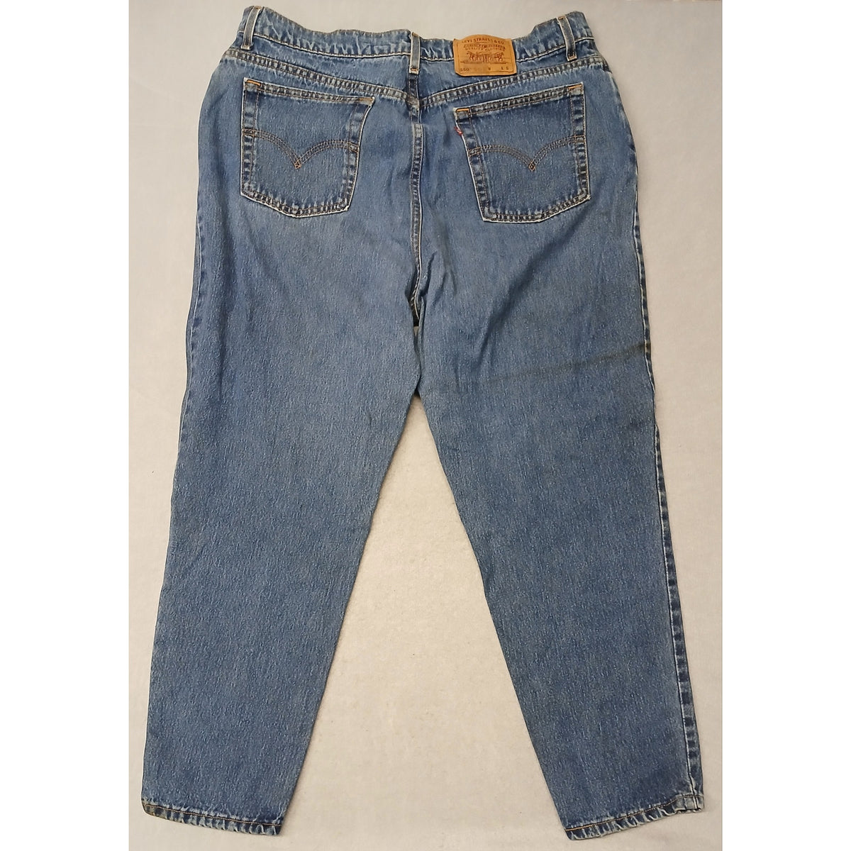 Levi's (20W ) Men's Relaxed Fit Tapered Leg Blue Denim Jeans