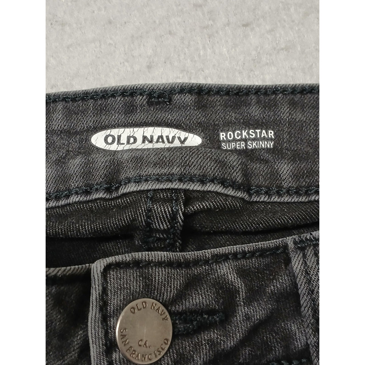 Old Navy (4) Women's Black Rockstar Super Skinny Jeans
