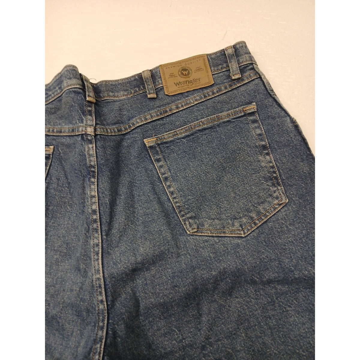 Wrangler (38x32) Men's Straight Blue Denim Jeans
