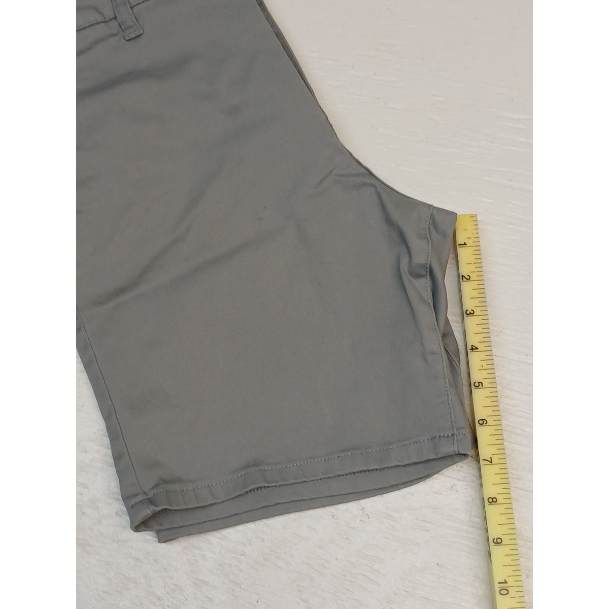 RSQ (30) Gray Casual Skater Chino Khaki Shorts