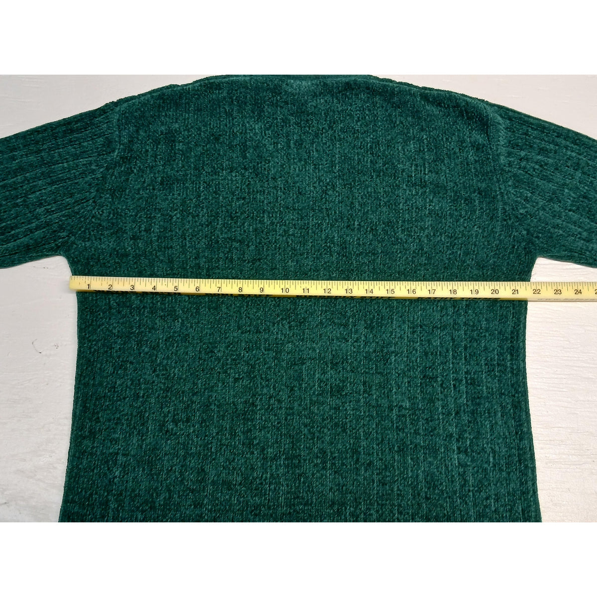 Partners (Medium) Vintage Green V-Neck Pullover Sweater