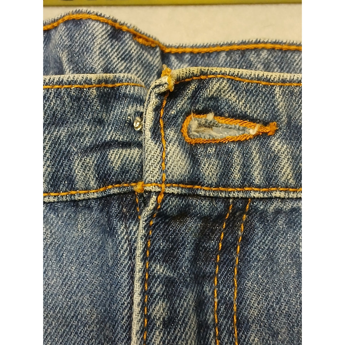 Levi's (20W ) Men's Relaxed Fit Tapered Leg Blue Denim Jeans