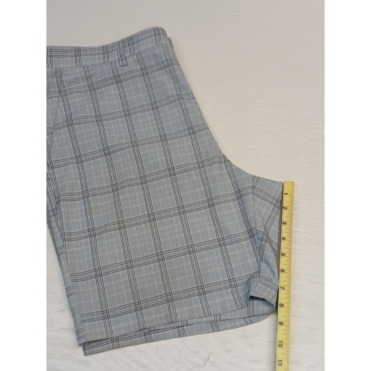 Perry Ellis (40) Gray Plaid Flat Front Dress Chino Shorts