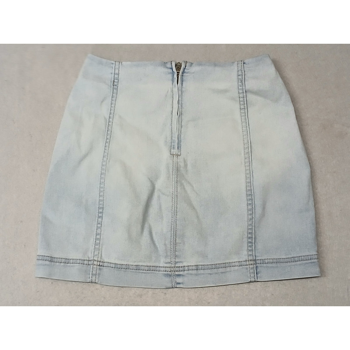Wild Fable (0) Light Wash Raw Hem Denim Mini Skirt