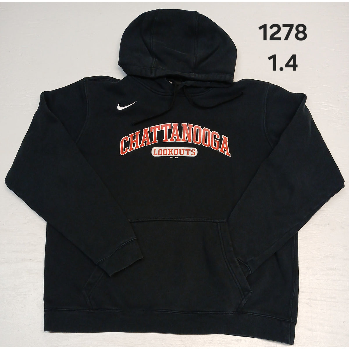 NIKE (Large) Black Chattanooga Pouch Pocket Pullover Hoodie