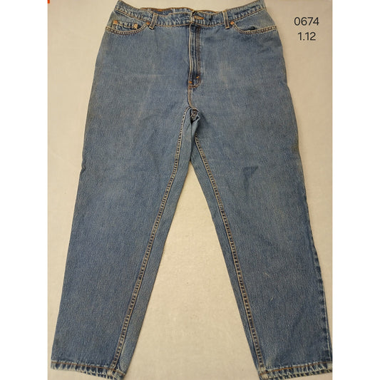 Levi's (20W ) Men's Relaxed Fit Tapered Leg Blue Denim Jeans