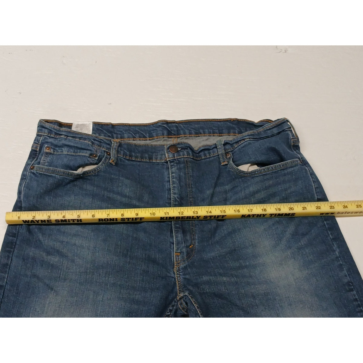 Levi's (42x32) Relaxed Straight Boot Cut Blue Denim Jeans