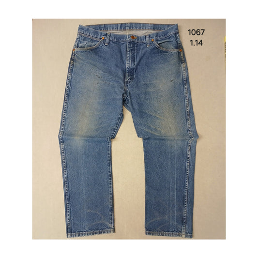 Wrangler (38x30) Classic Straight Regular Blue Denim Jeans
