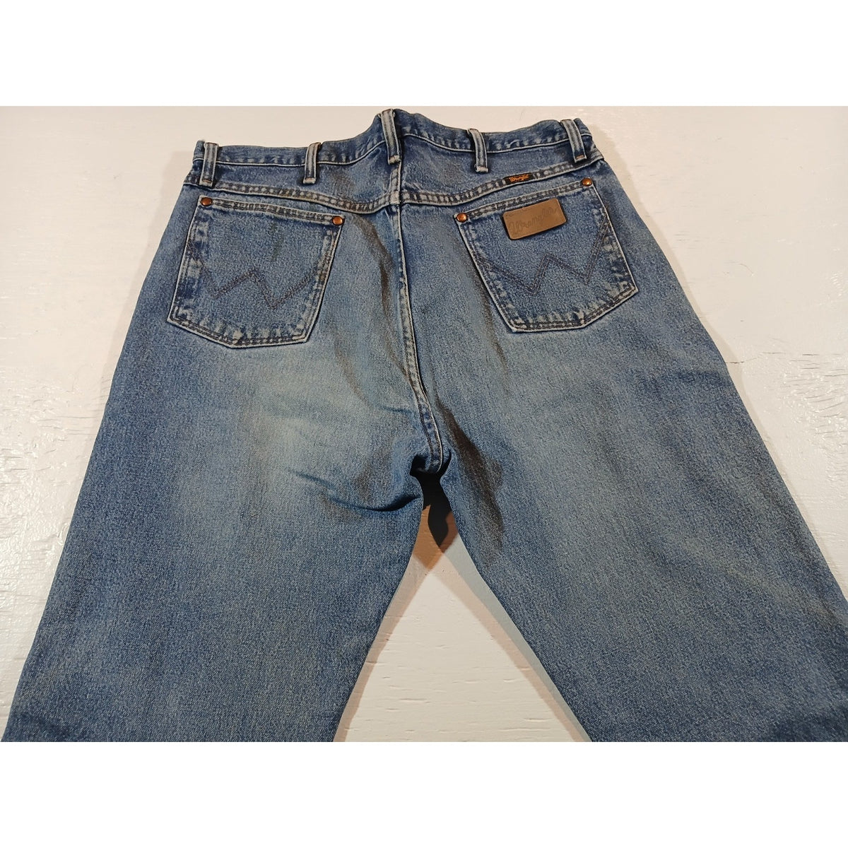 Wrangler (38 X 34) Men's Straight Leg Blue Denim Jeans