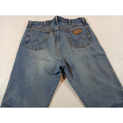 Wrangler (38 X 34) Men's Straight Leg Blue Denim Jeans