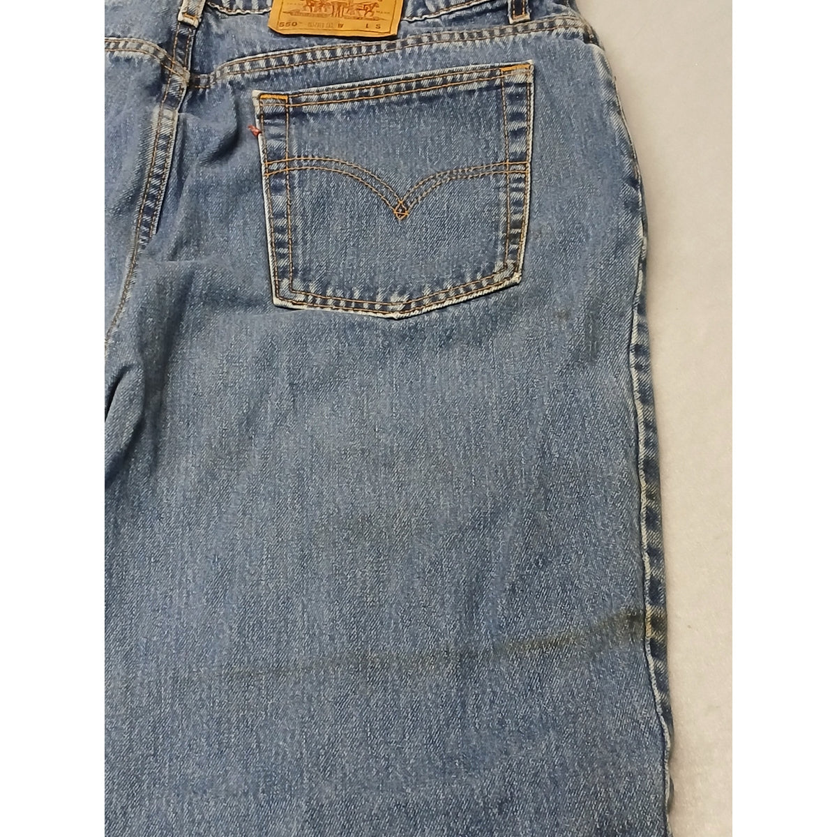 Levi's (20W ) Men's Relaxed Fit Tapered Leg Blue Denim Jeans