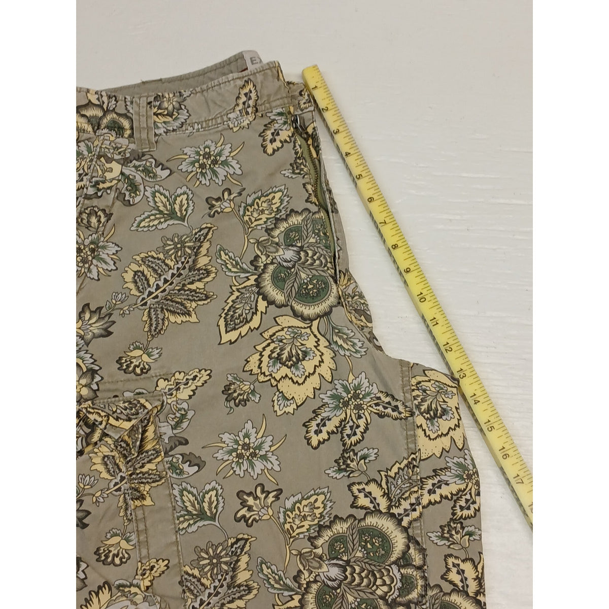 Express (36) Jacquard Tapestry Flat Front Cargo Style Shorts