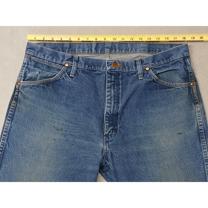 Wrangler (38x30) Classic Straight Regular Blue Denim Jeans