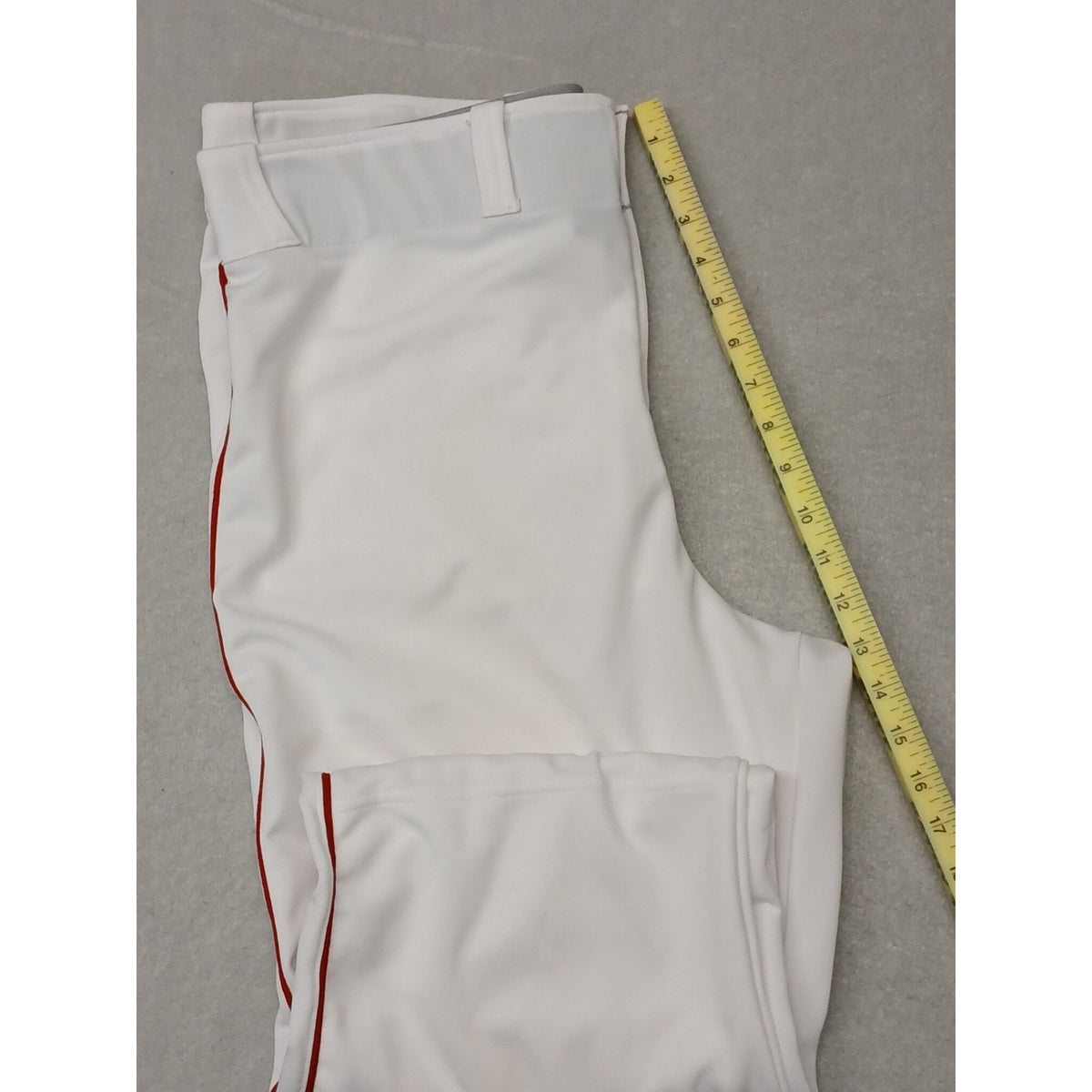 Under Armour (XL) White Red Pin Stripe Sports Stretch Pants