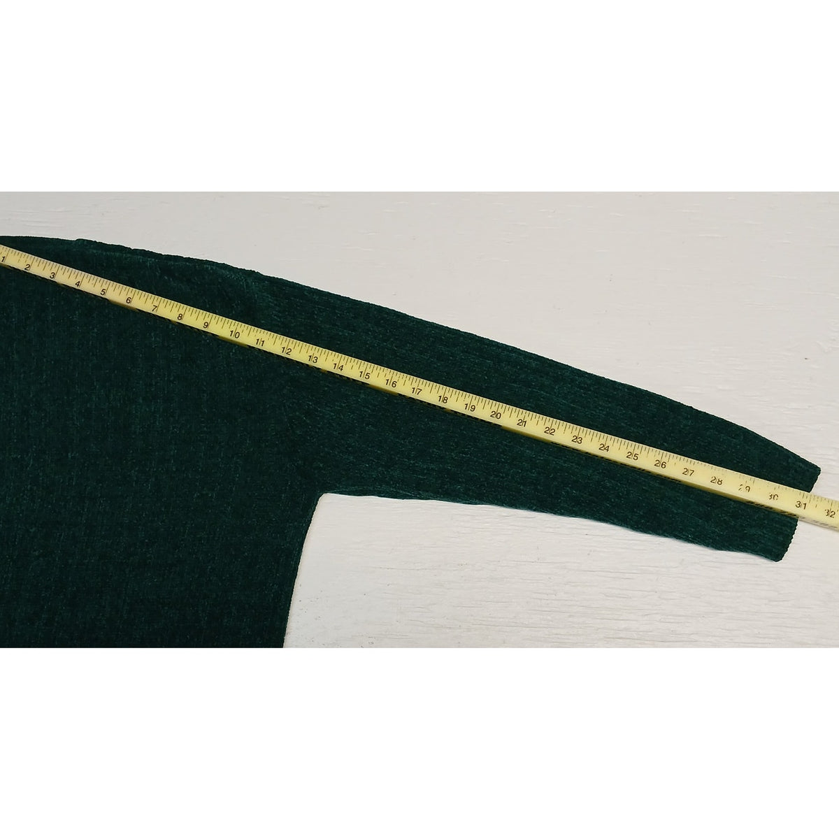 Partners (Medium) Vintage Green V-Neck Pullover Sweater