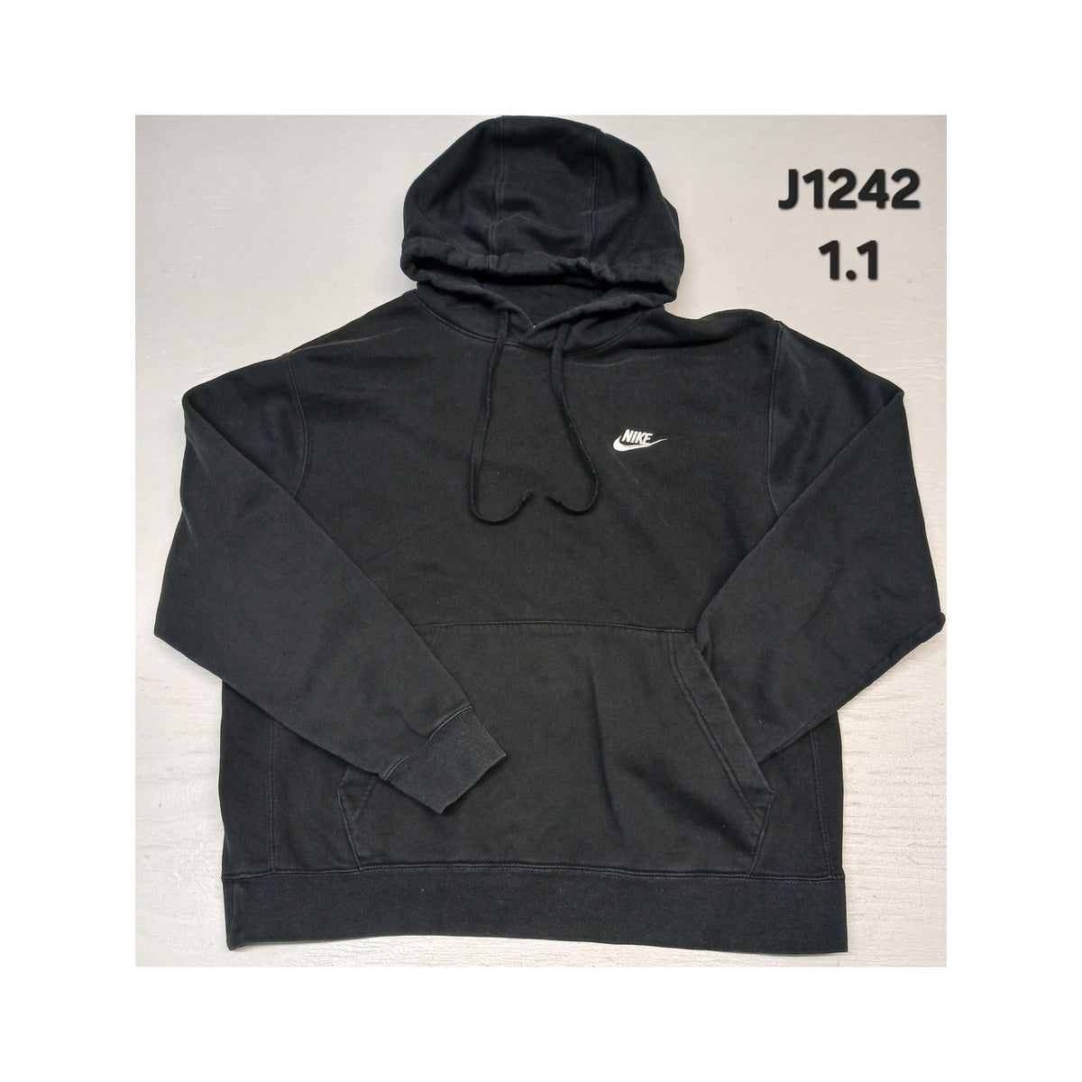 NIKE (Large) Black Pocket Pullover Hoodie Sweater