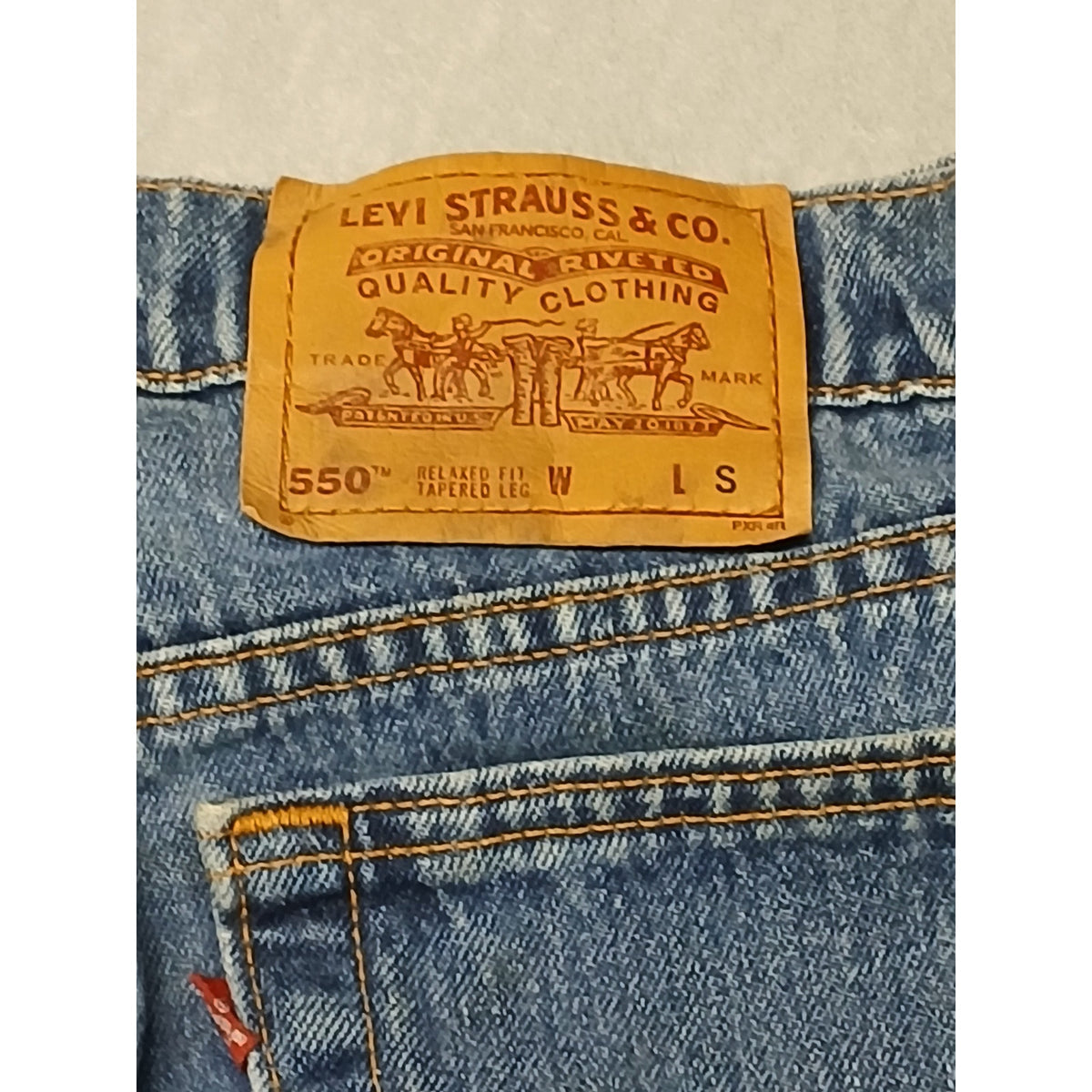 Levi's (20W ) Men's Relaxed Fit Tapered Leg Blue Denim Jeans