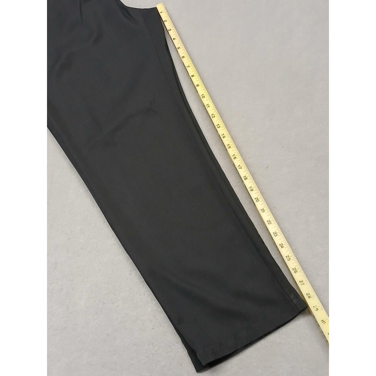 Haggar (38x30) Men's Classic Dri Fit Black Plaid Dress Pants