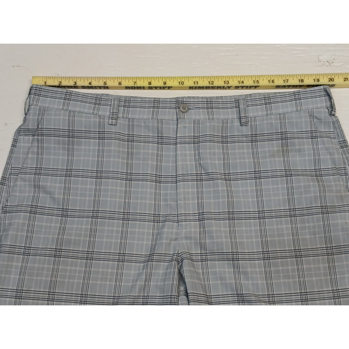 Perry Ellis (40) Gray Plaid Flat Front Dress Chino Shorts