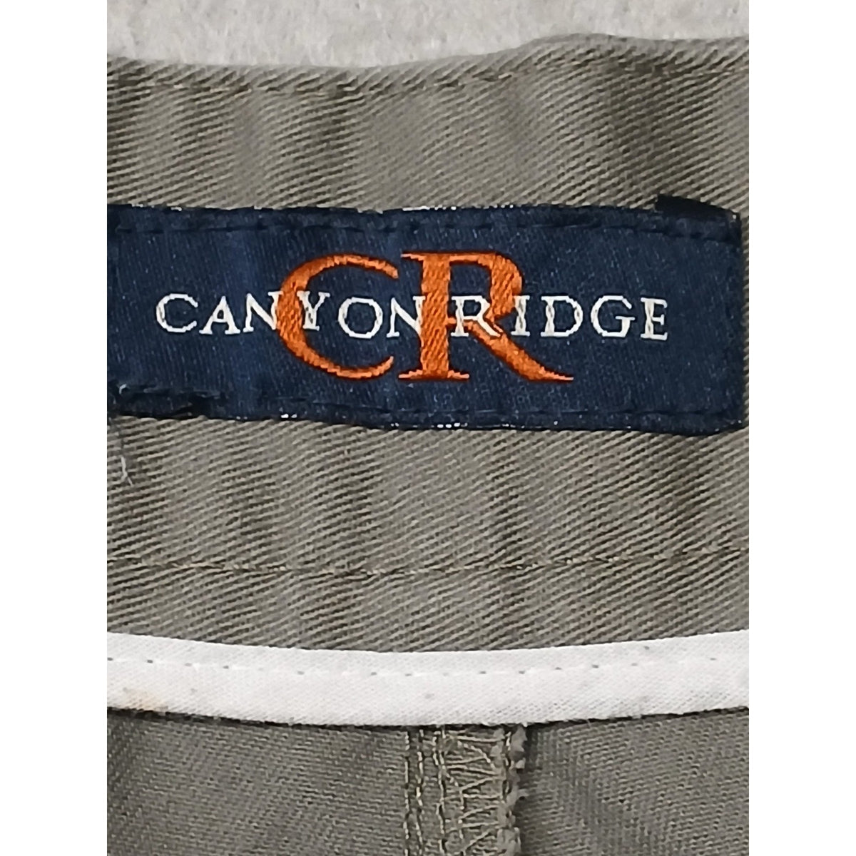Canyon Ridge (52) Men's Gray Cargo Khaki Relaxed Shorts
