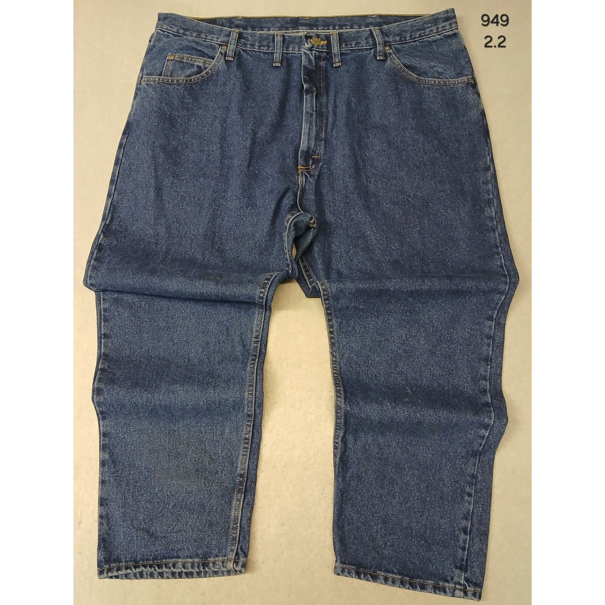 Wranlger (44x29) Men's Relaxed Straight Leg Blue Denim Jeans