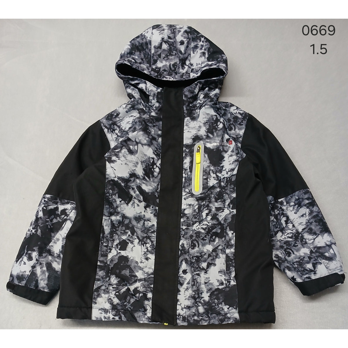 Swiss Tech (Medium) (8) Youth Multicolor Zipper Pocket Coat
