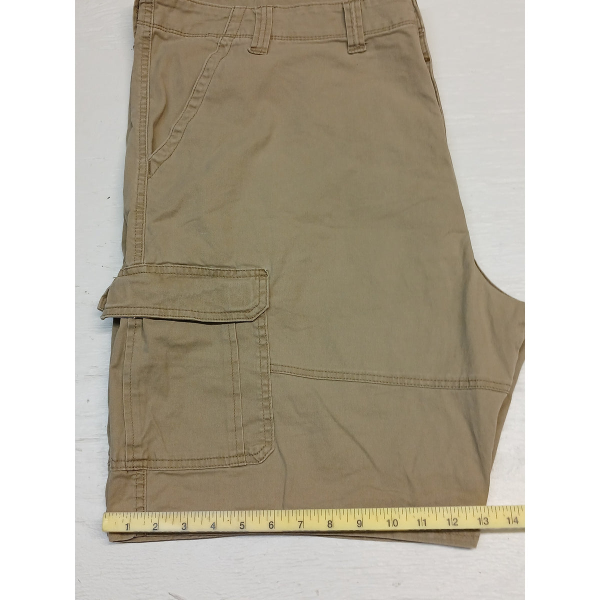 Wrangler (46) Tan Relaxed Fit Cargo Casual Khaki Shorts