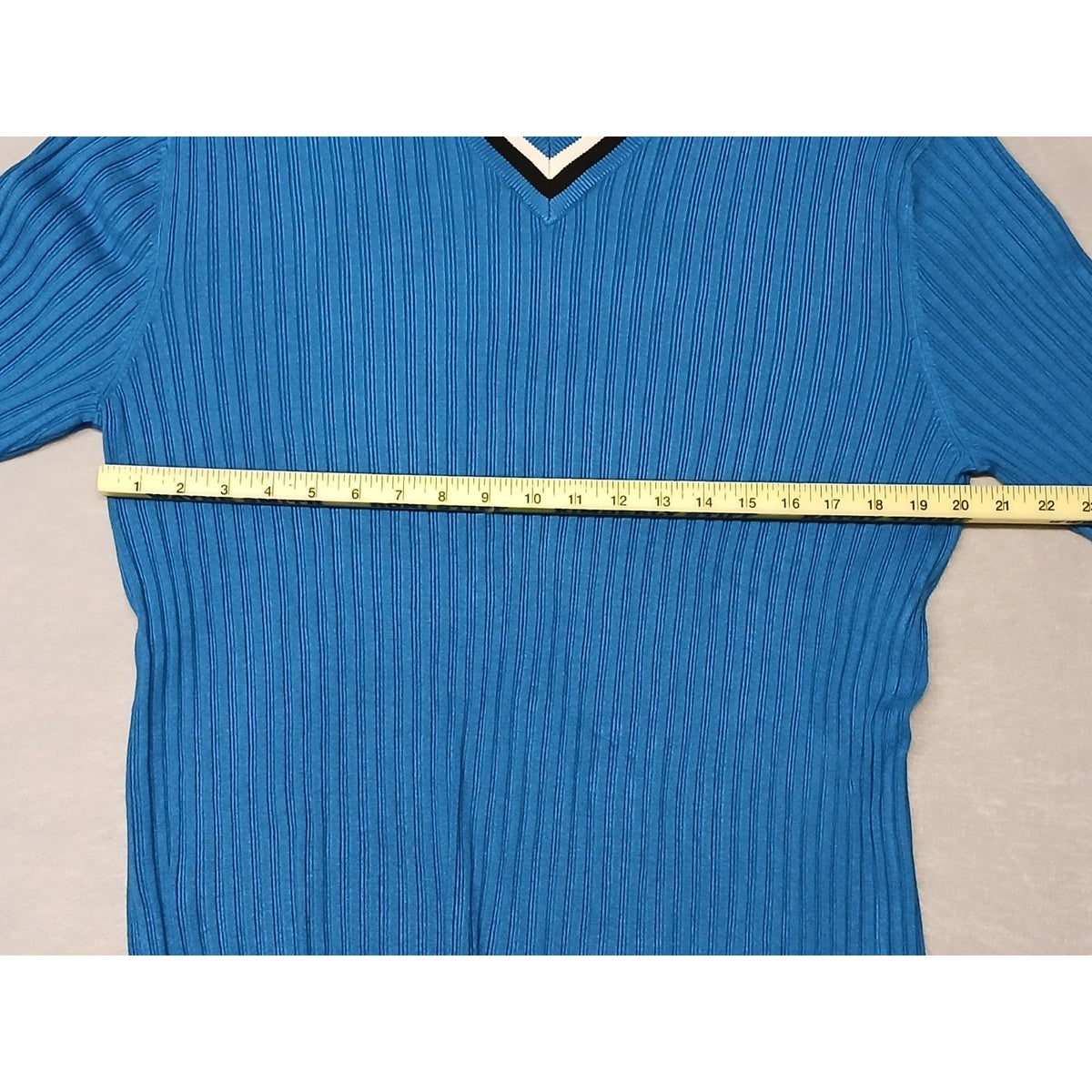 Claiborne Multicolor (XL) Stretch Long Sleeve V-Neck Sweater