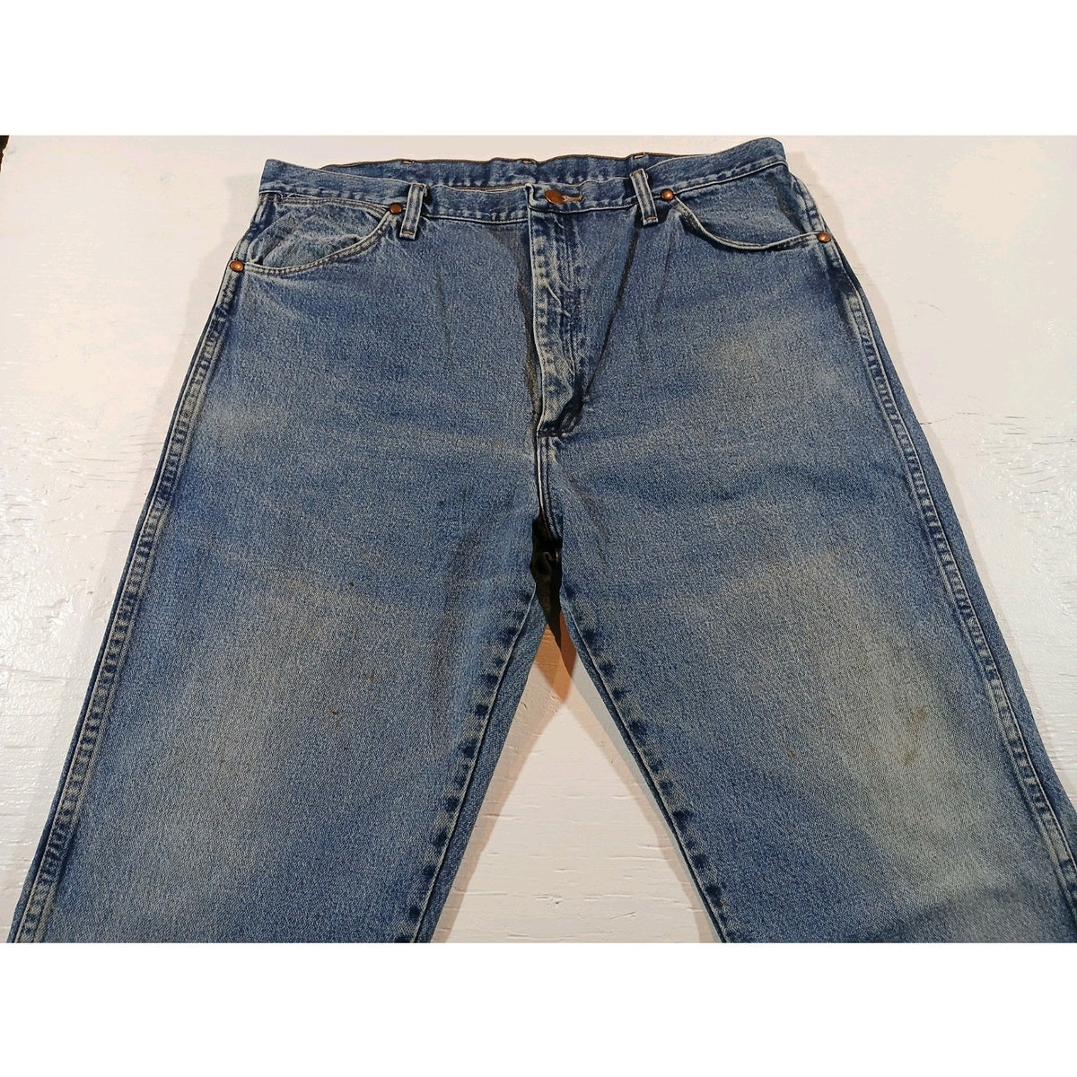 Wrangler (38 X 34) Men's Straight Leg Blue Denim Jeans
