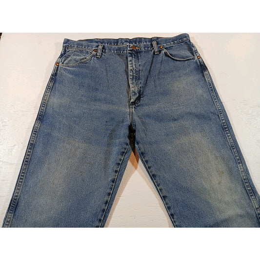Wrangler (38 X 34) Men's Straight Leg Blue Denim Jeans