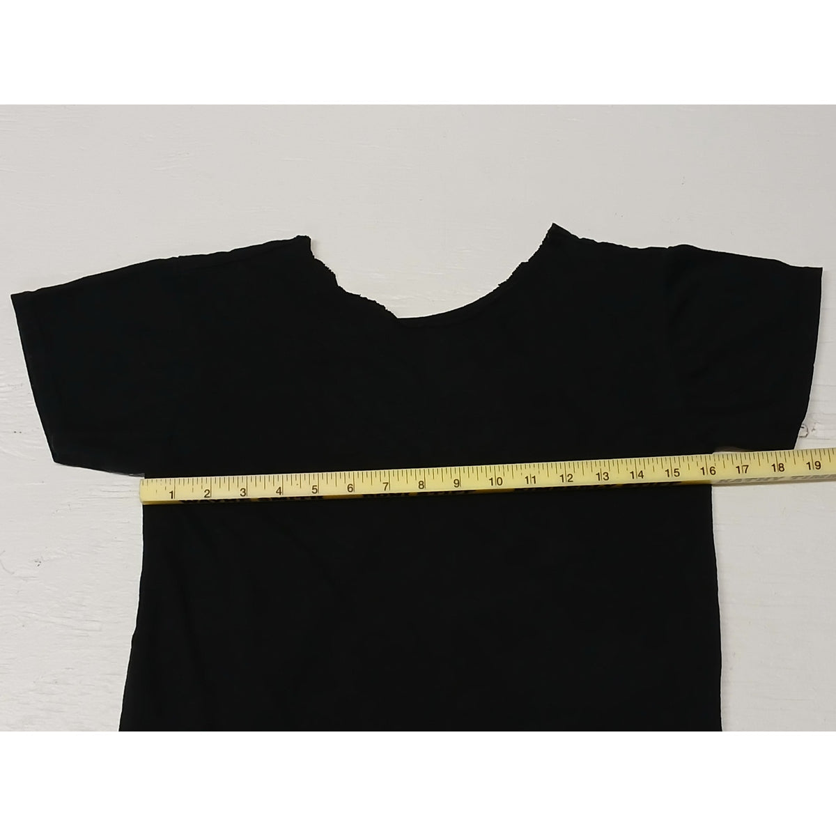 Desert Tour (M) Black Cut off Collar Short Sleeve TShirt