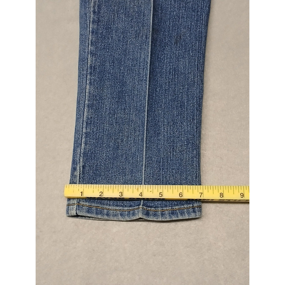 Levis (30x32) Men's 550 Straight Leg Blue Denim Jeans