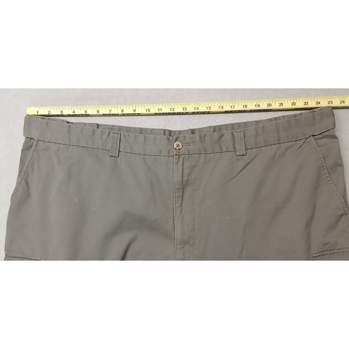 Canyon Ridge (52) Men's Gray Cargo Khaki Relaxed Shorts