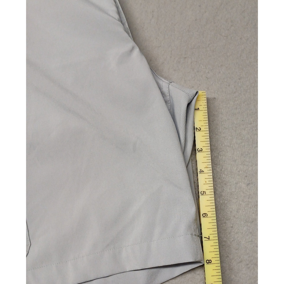 Roundtree & Yorke (36) Gray Perfromance Dri-Fit Cargo Shorts